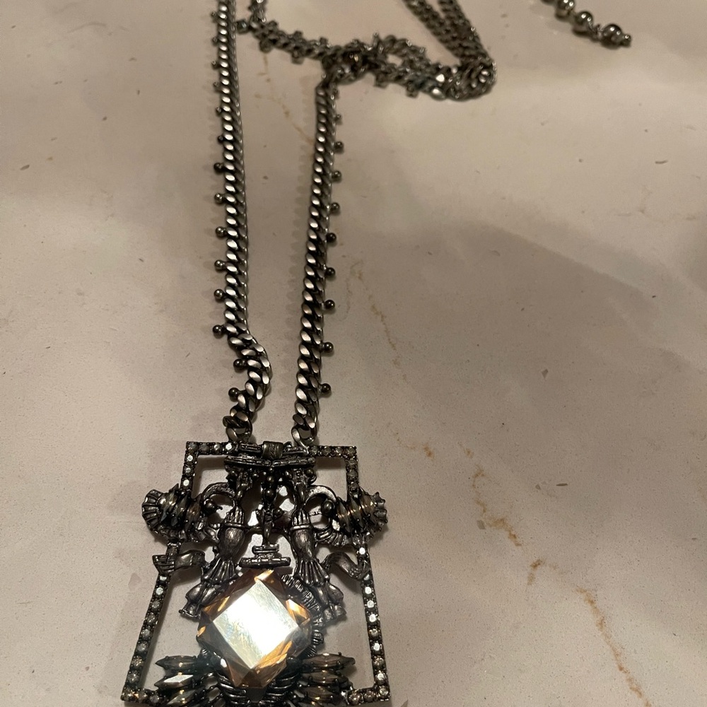 Silver Pendant Necklace with Clear Gem